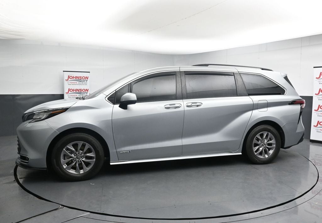 2021 Toyota Sienna XLE 7 Passenger