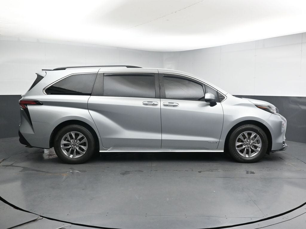 2021 Toyota Sienna XLE 7 Passenger