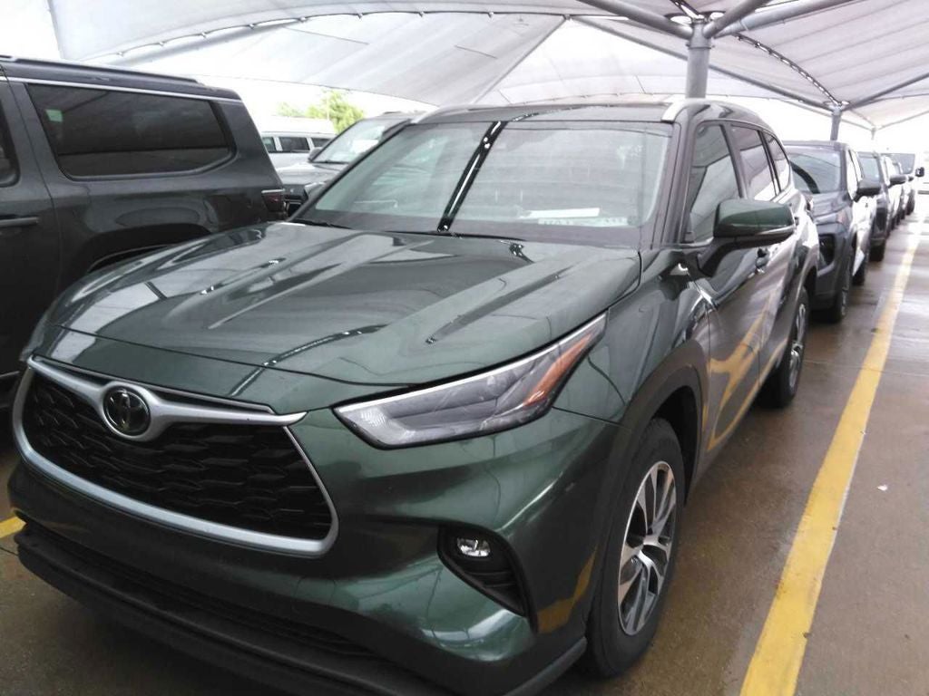 2024 Toyota Highlander XLE