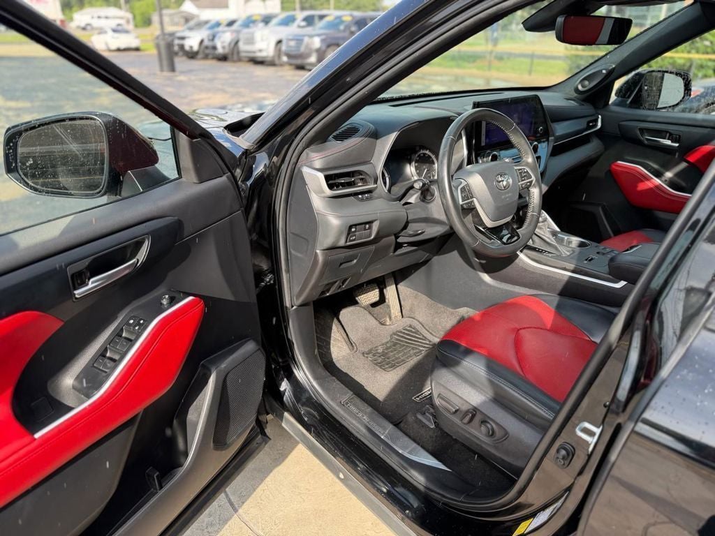 2023 Toyota Highlander XSE