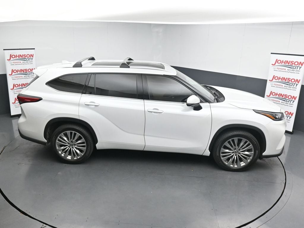 2023 Toyota Highlander Platinum