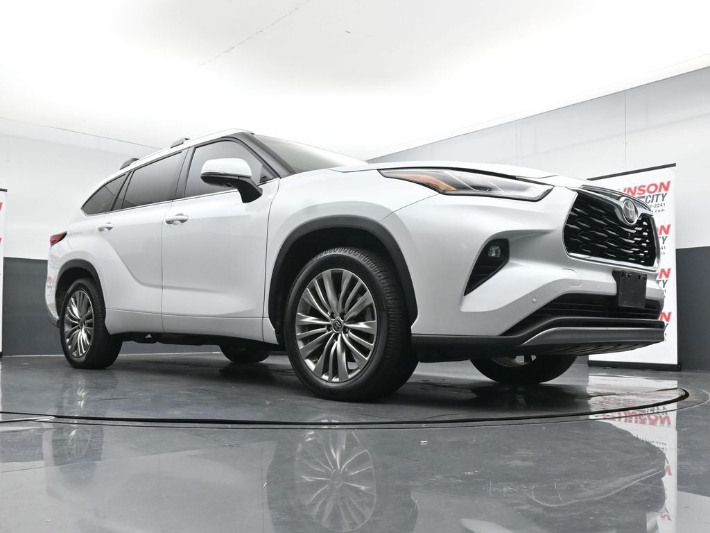 2023 Toyota Highlander Platinum