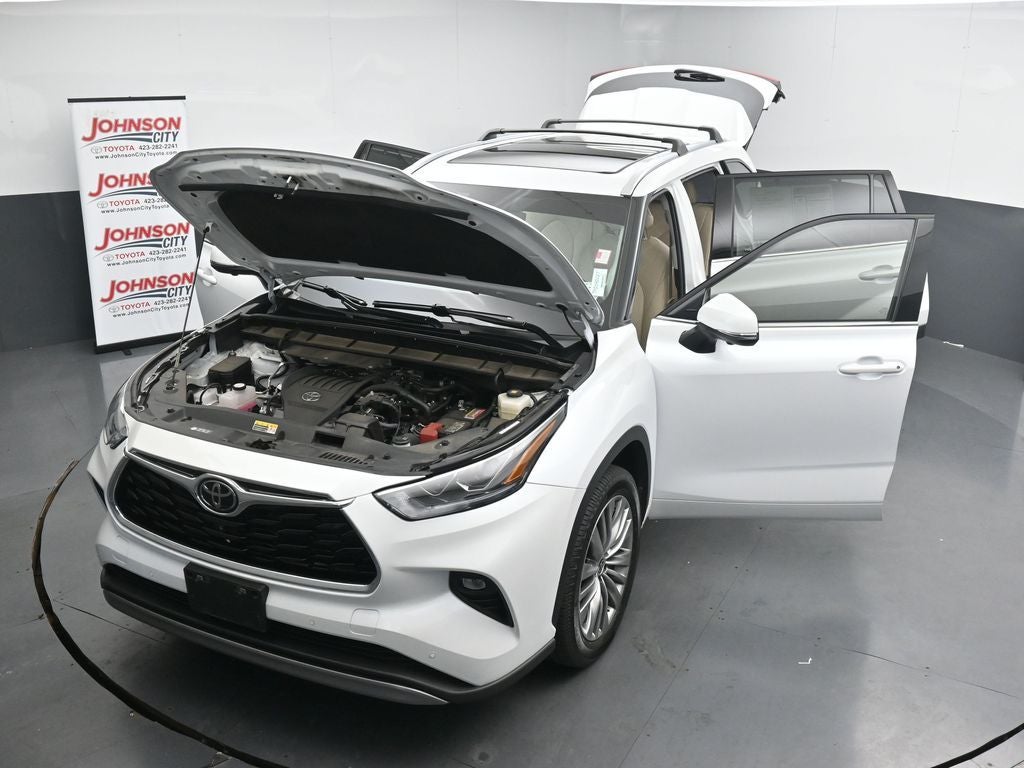 2023 Toyota Highlander Platinum