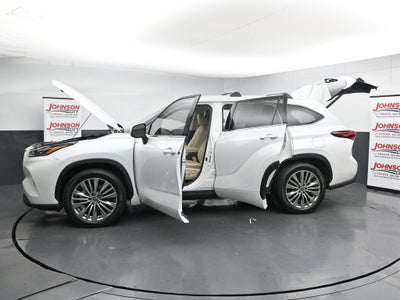 2023 Toyota Highlander Platinum