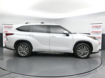 2023 Toyota Highlander Platinum
