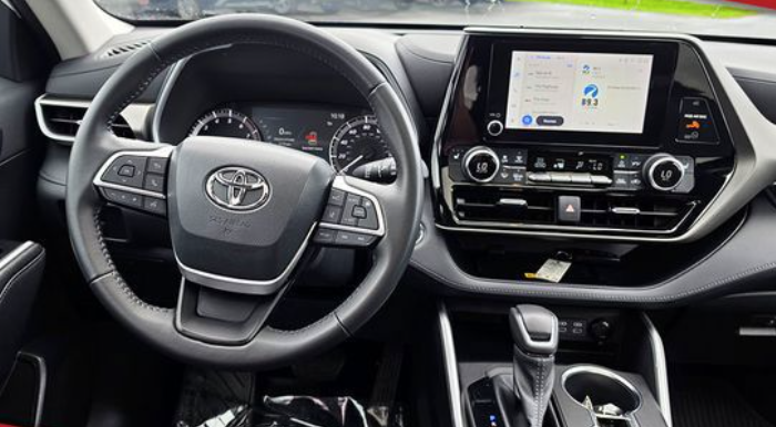 2023 Toyota Highlander XLE