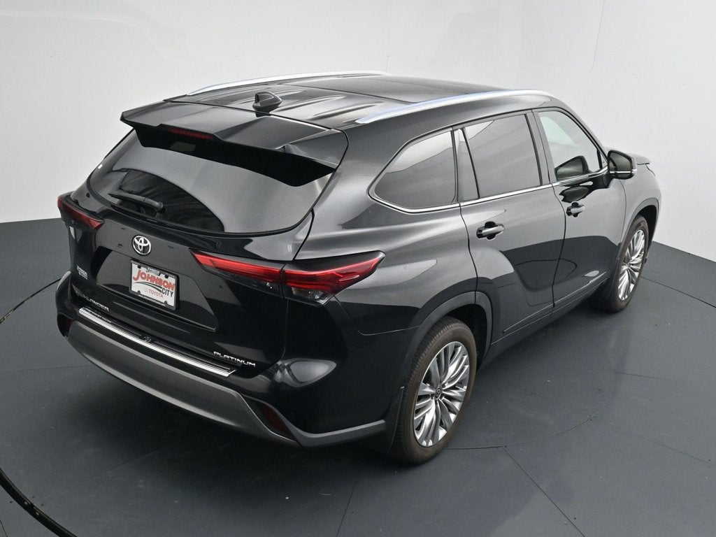 2023 Toyota Highlander Platinum