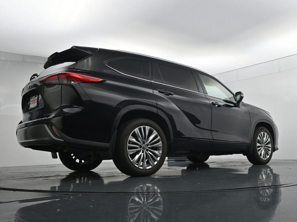 2023 Toyota Highlander Platinum