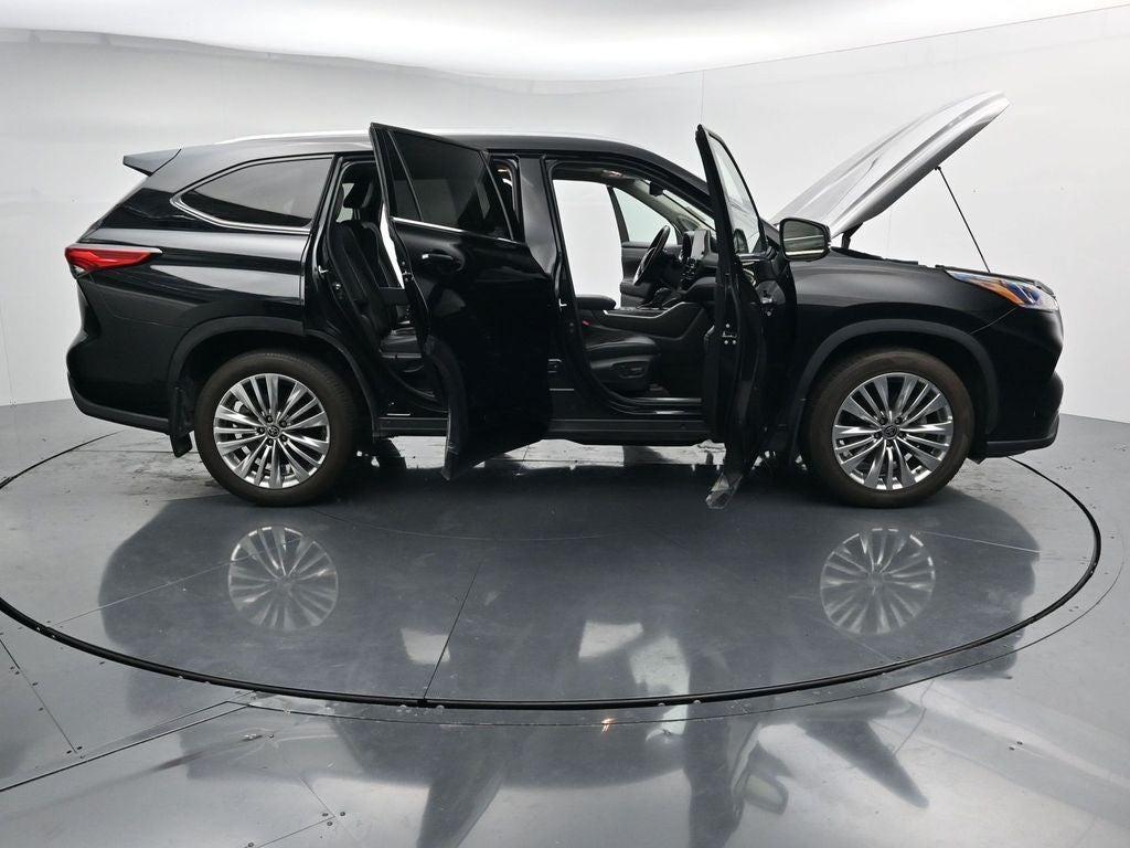 2023 Toyota Highlander Platinum