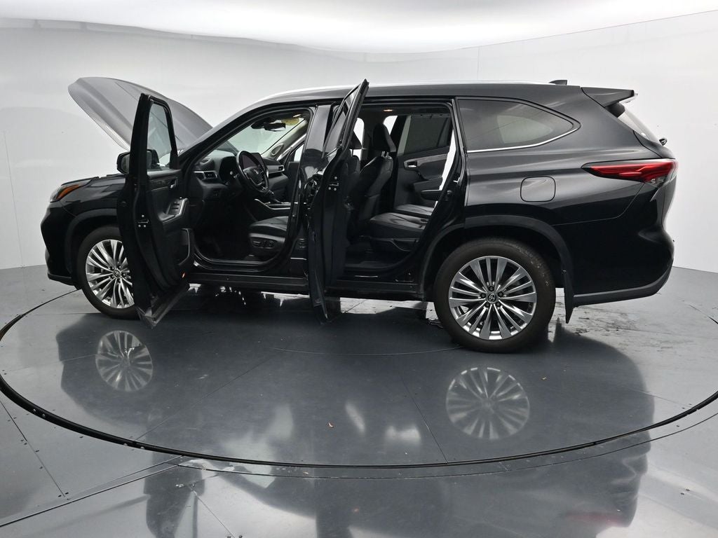 2023 Toyota Highlander Platinum