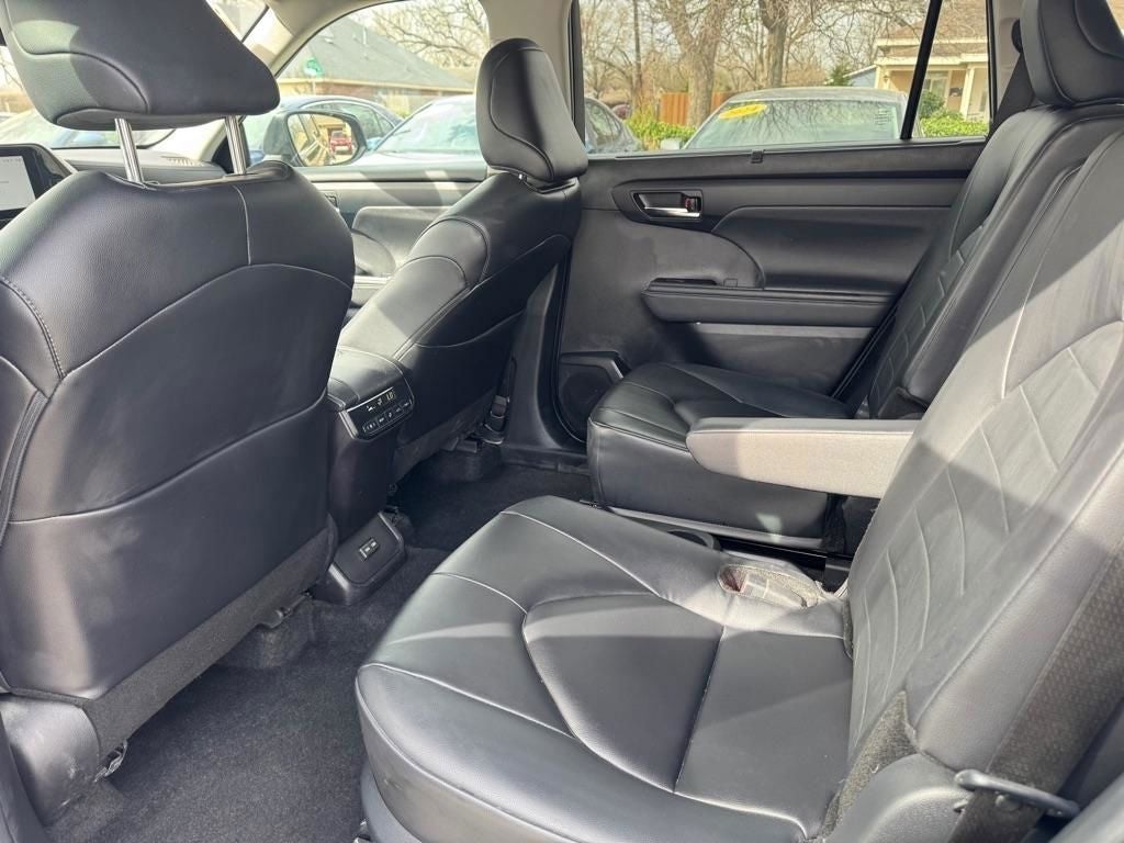 2024 Toyota Highlander XLE