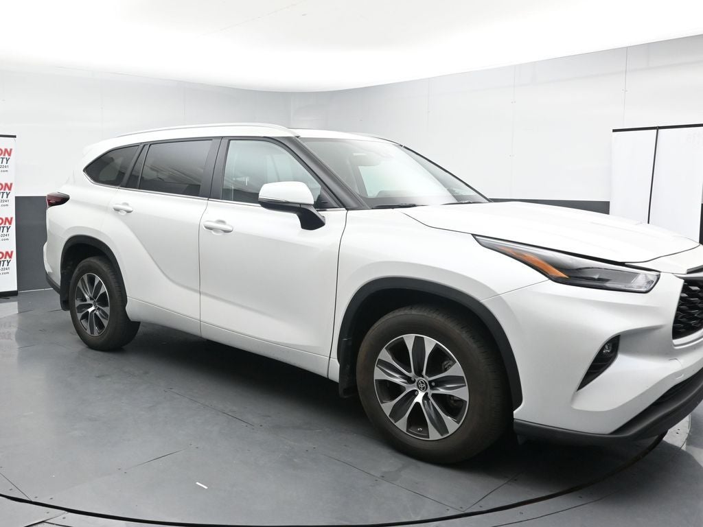 2024 Toyota Highlander XLE