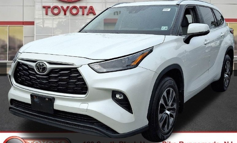 2023 Toyota Highlander XLE