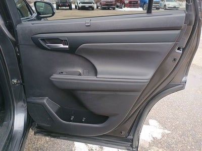 2023 Toyota Highlander XLE