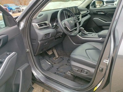 2023 Toyota Highlander XLE