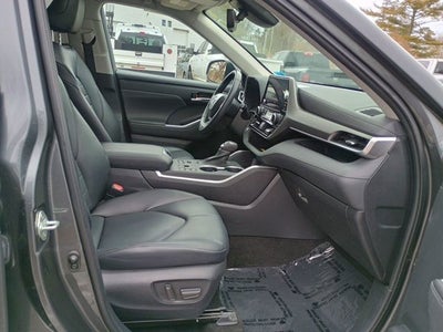 2023 Toyota Highlander XLE