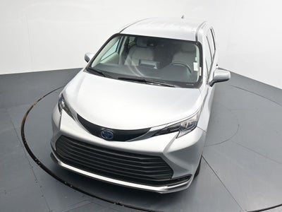2024 Toyota Sienna LE 8 Passenger