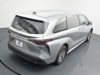 2024 Toyota Sienna LE 8 Passenger