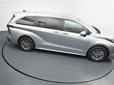 2024 Toyota Sienna LE 8 Passenger