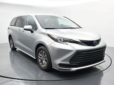 2024 Toyota Sienna LE 8 Passenger