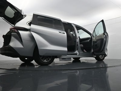 2024 Toyota Sienna LE 8 Passenger