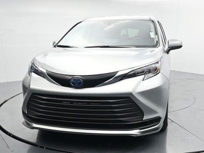 2024 Toyota Sienna LE 8 Passenger