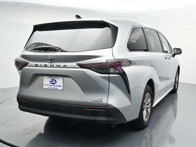 2024 Toyota Sienna LE 8 Passenger