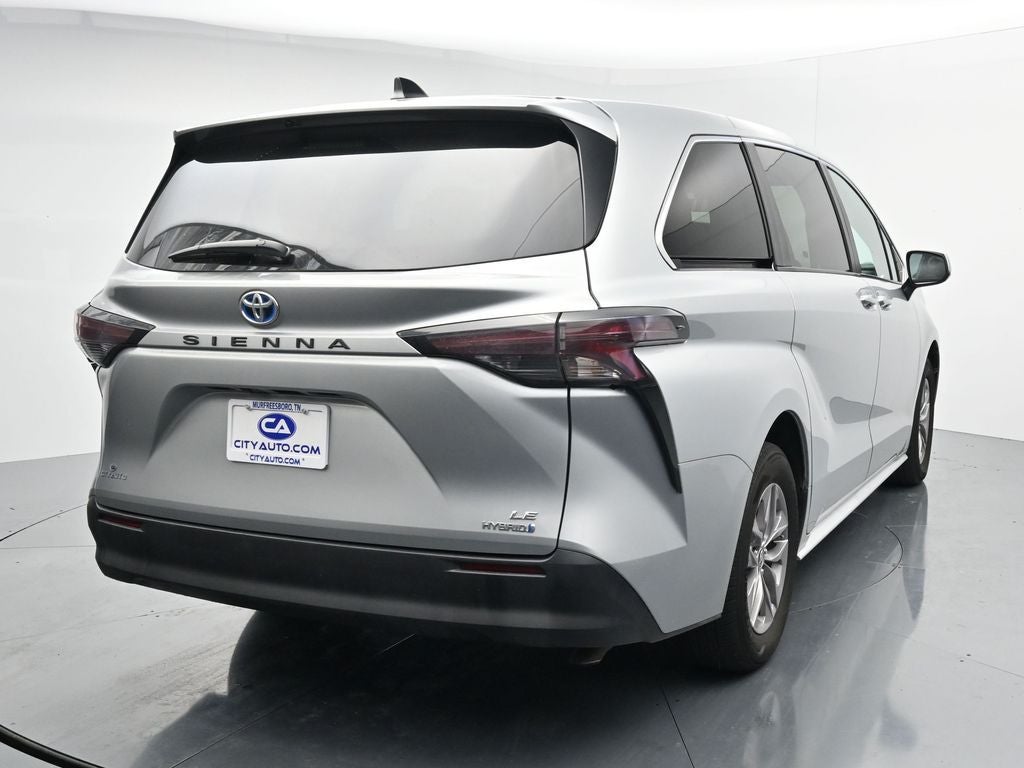 2024 Toyota Sienna LE 8 Passenger