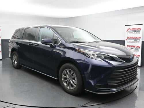 2024 Toyota Sienna LE 8 Passenger