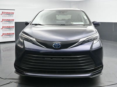 2024 Toyota Sienna LE 8 Passenger
