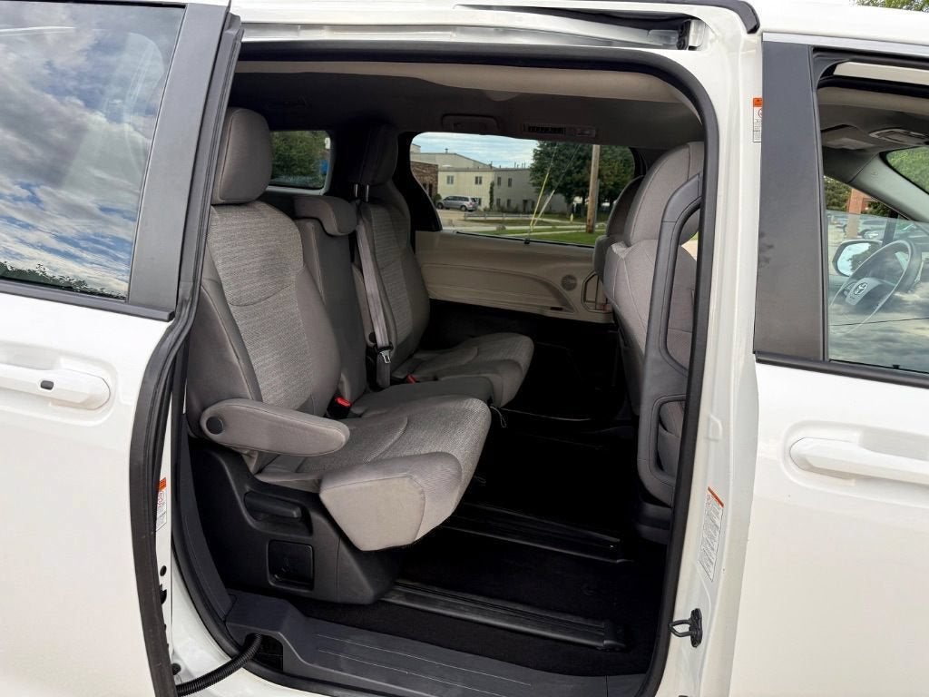 2024 Toyota Sienna LE 8 Passenger