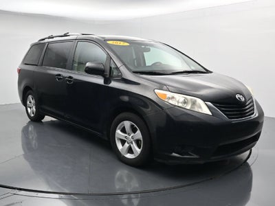 2017 Toyota Sienna LE 8 Passenger