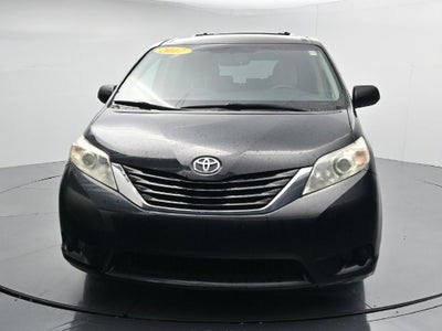 2017 Toyota Sienna LE 8 Passenger