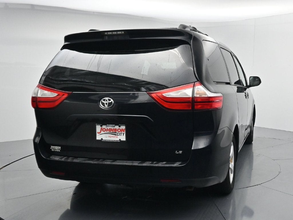 2017 Toyota Sienna LE 8 Passenger
