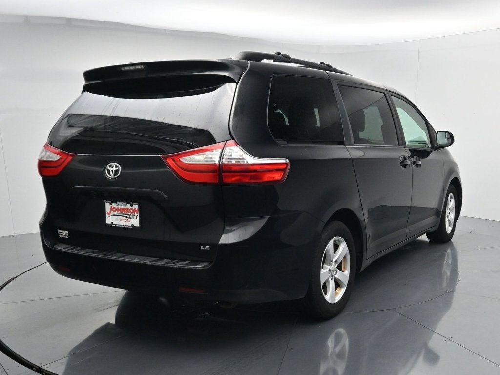 2017 Toyota Sienna LE 8 Passenger