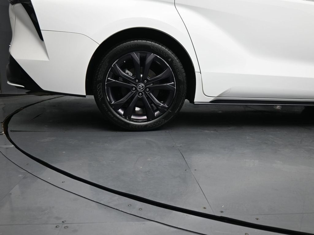2023 Toyota Sienna XSE 7 Passenger