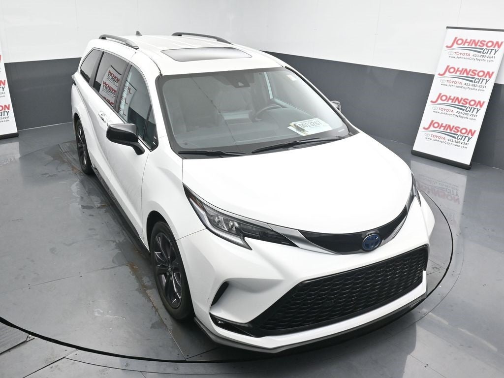 2023 Toyota Sienna XSE 7 Passenger