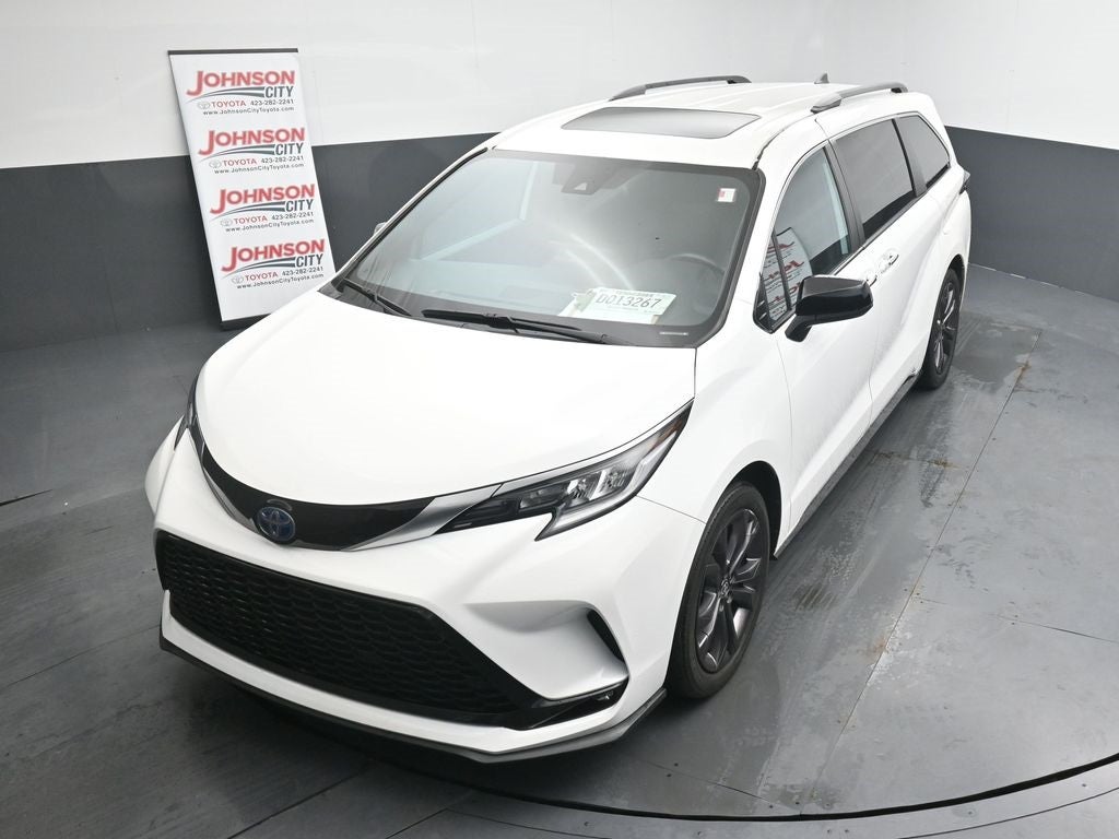 2023 Toyota Sienna XSE 7 Passenger