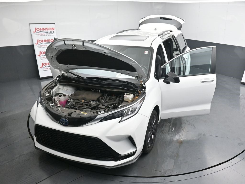 2023 Toyota Sienna XSE 7 Passenger