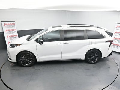 2023 Toyota Sienna XSE 7 Passenger