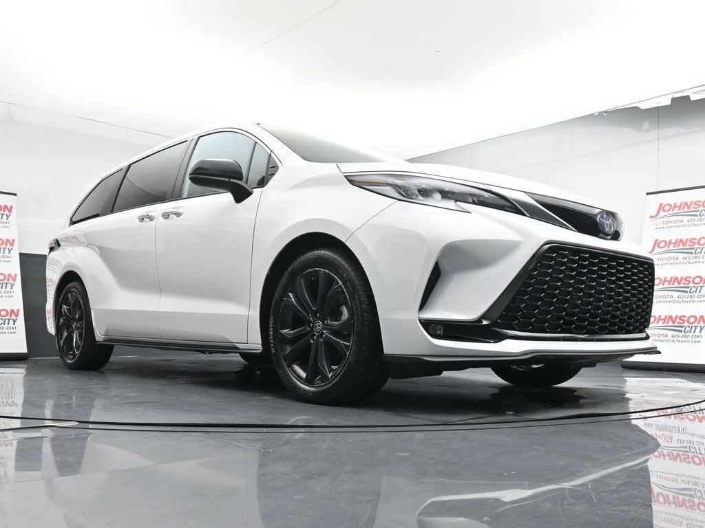 2023 Toyota Sienna XSE 7 Passenger