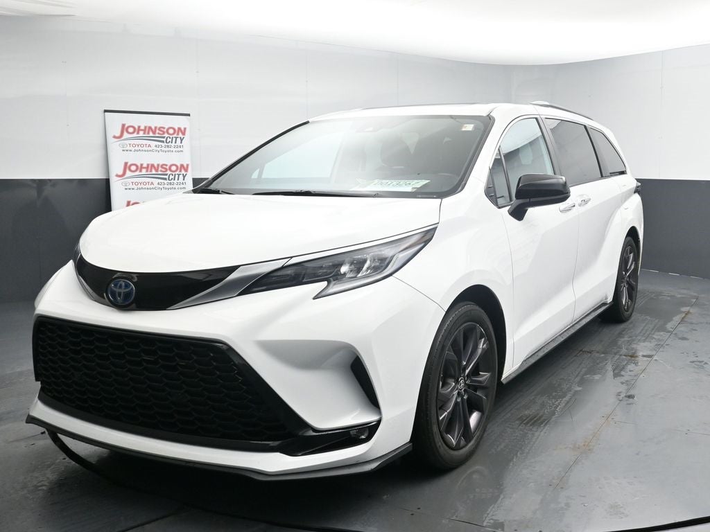 2023 Toyota Sienna XSE 7 Passenger