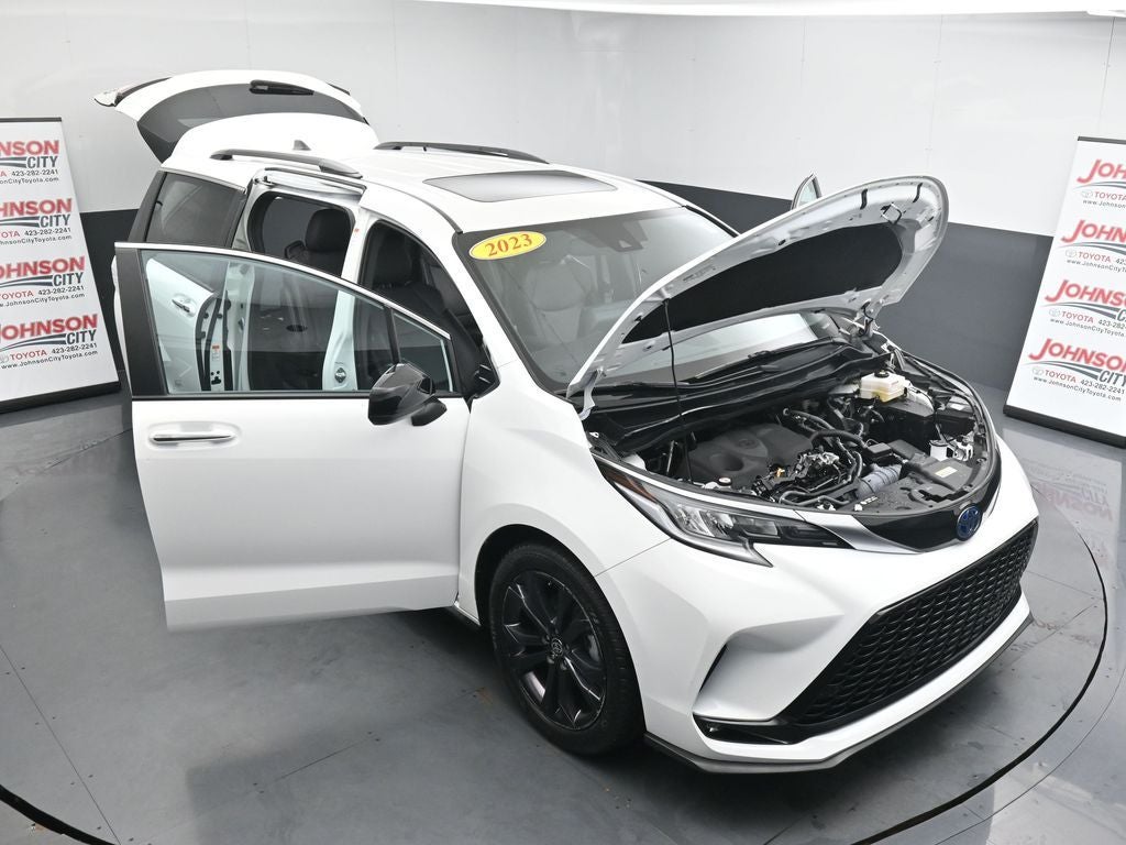 2023 Toyota Sienna XSE 7 Passenger