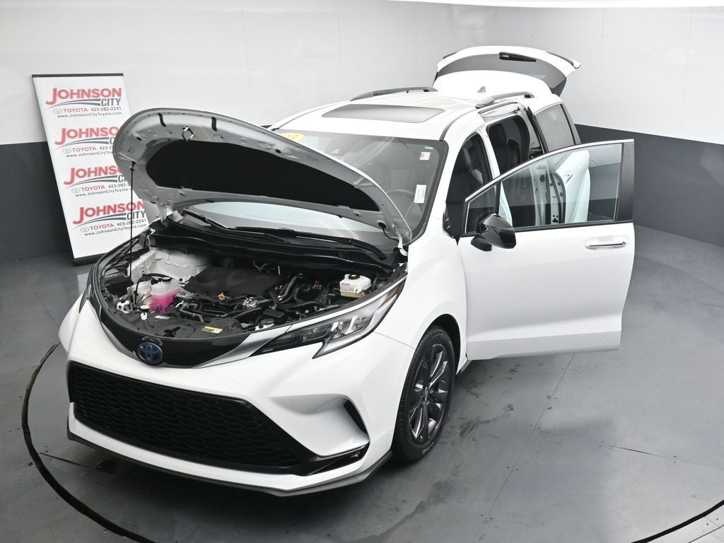 2023 Toyota Sienna XSE 7 Passenger