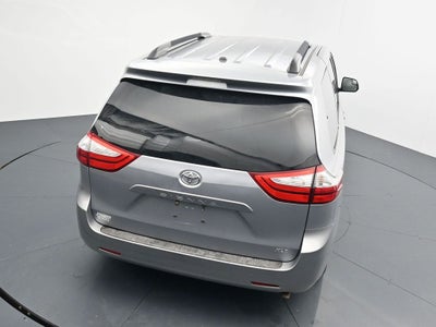 2015 Toyota Sienna XLE 8 Passenger