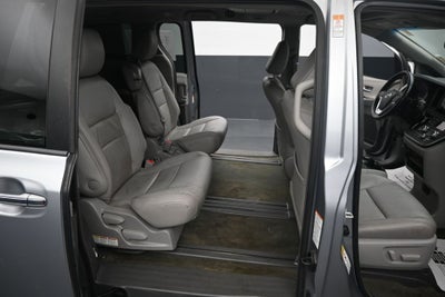 2016 Toyota Sienna XLE 8 Passenger