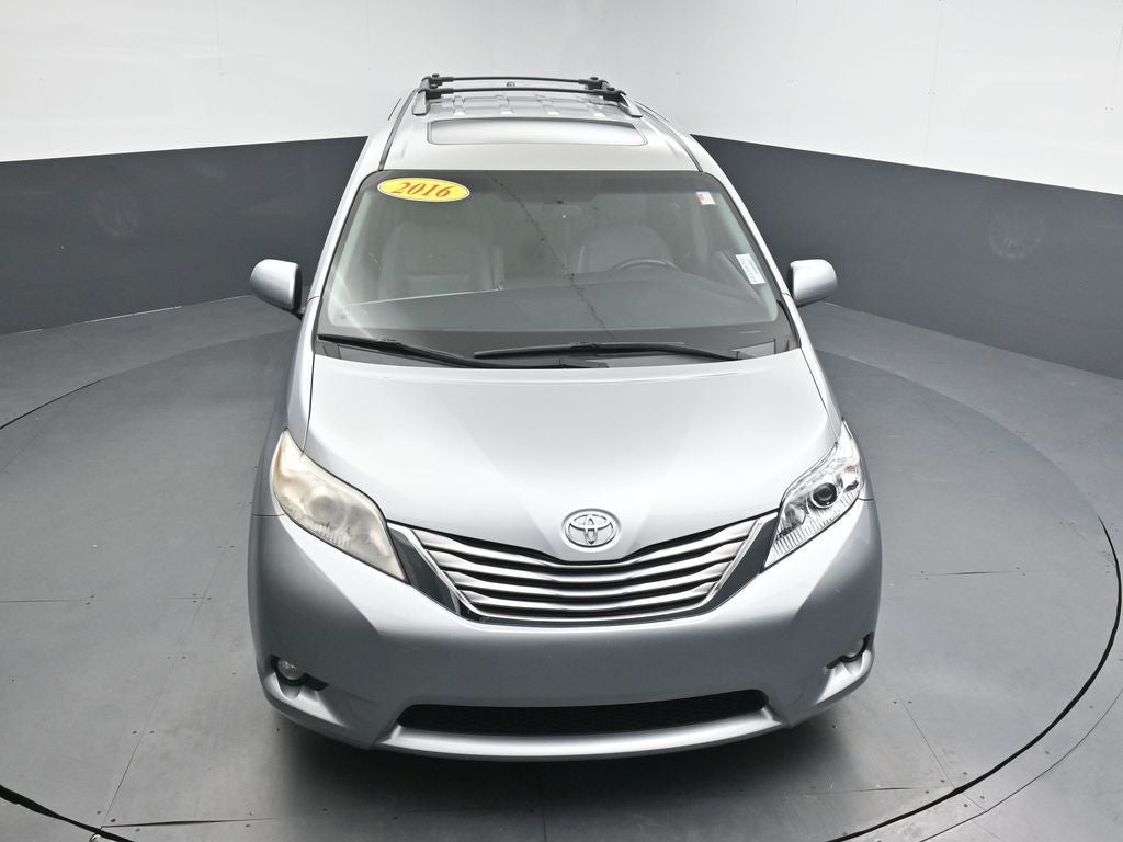 2016 Toyota Sienna XLE 8 Passenger
