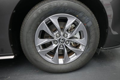 2024 Toyota Sienna XLE 8 Passenger