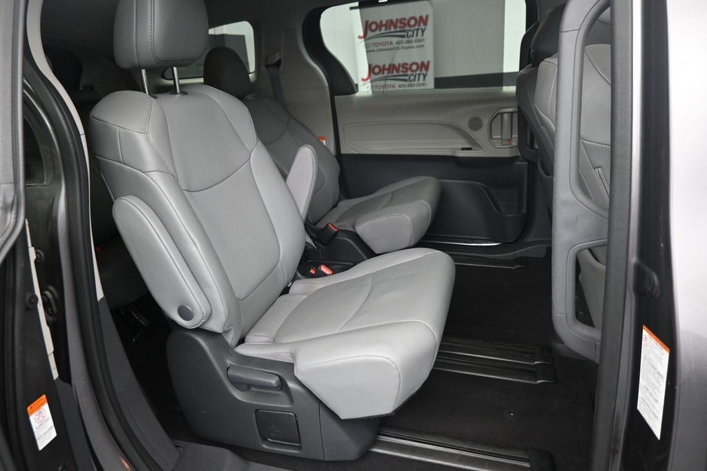 2024 Toyota Sienna XLE 8 Passenger