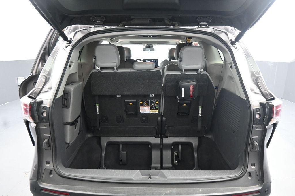 2024 Toyota Sienna XLE 8 Passenger